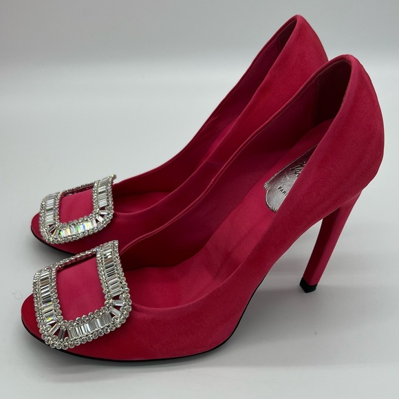Authentic New Roger Vivier embellished crystal buckle pumps - Picture 8 of 17
